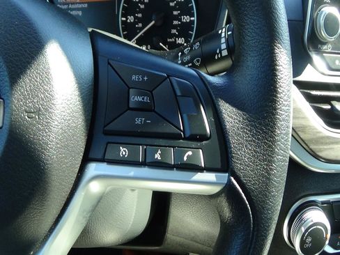 Used 2025 Nissan Altima 2.5 SV FWD image 21