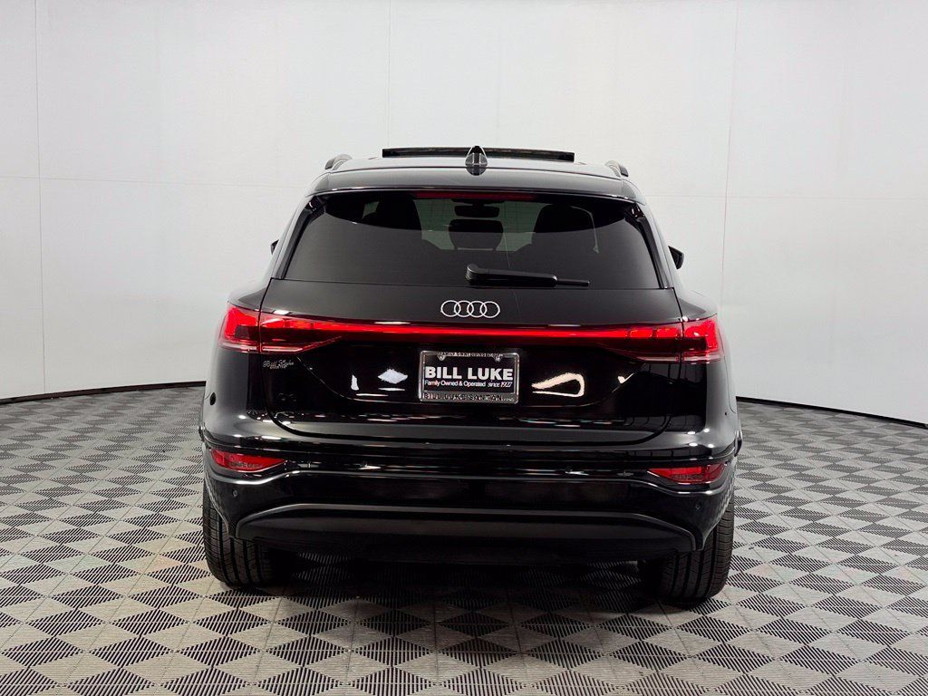 Used 2025 Audi Q6 e-tron Premium Plus w/ Premium Plus AWD/4WD image 9
