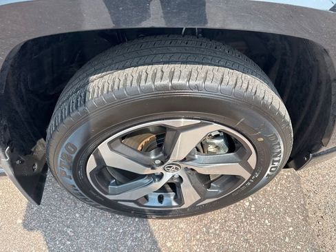 Used 2023 Toyota RAV4 SE image 20