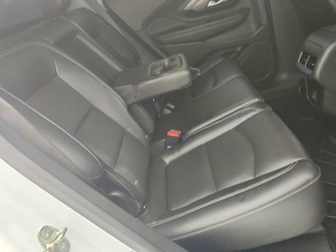 Used 2023 GMC Terrain SLT FWD image 30