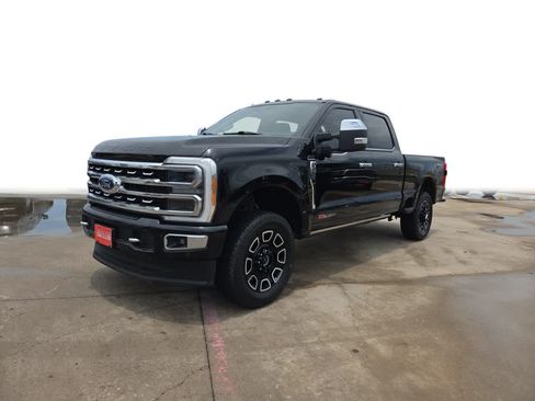 Used 2023 Ford F250 Platinum AWD/4WD image 1