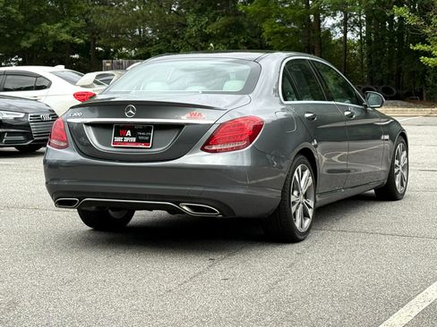 Used 2017 Mercedes-Benz C 300 Sedan image 4
