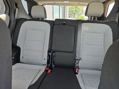 Used 2023 Chevrolet Equinox LS w/ LS Convenience Package FWD image 33