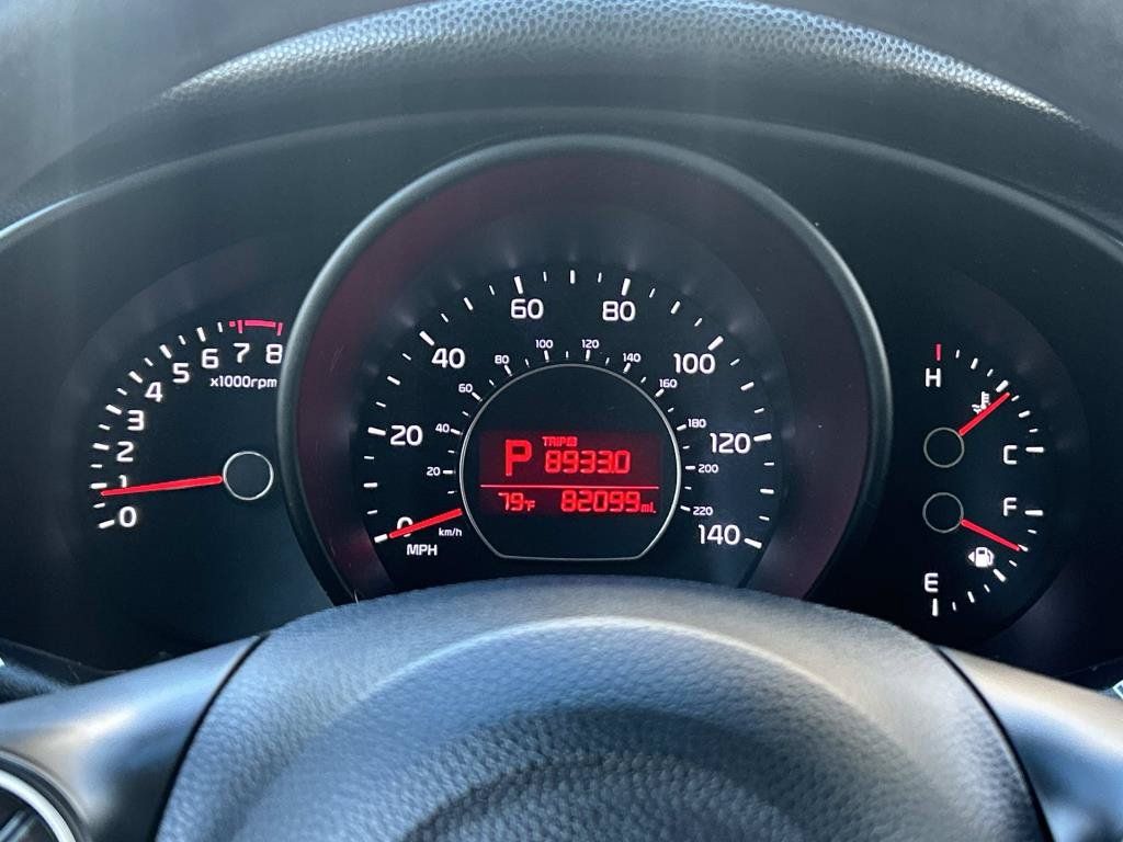 Used 2017 Kia Soul + FWD image 23