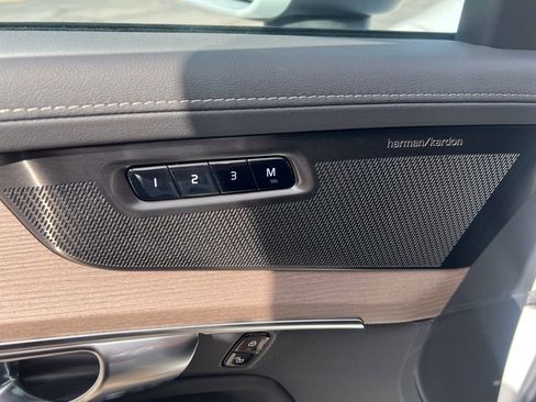 New 2026 Volvo XC90 B6 Plus w/ Protection Package Premier AWD/4WD image 14