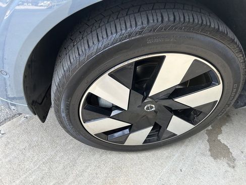 Certified 2024 Volvo XC60 T8 Plus w/ Climate Package image 4