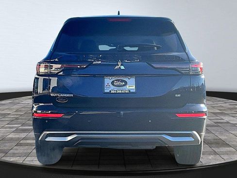 New 2026 Mitsubishi Outlander SE image 5