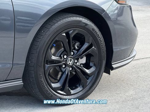 Certified 2025 Honda Accord SE image 6