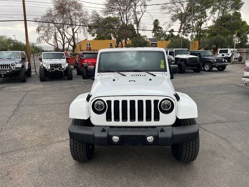Used 2015 Jeep Wrangler Unlimited Sahara w/ Connectivity Group image 43