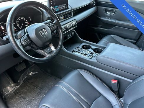 Certified 2025 Honda Pilot TrailSport image 10