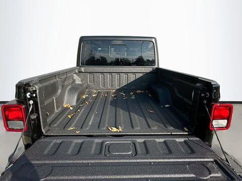 New 2026 Jeep Gladiator Sport AWD/4WD image 27