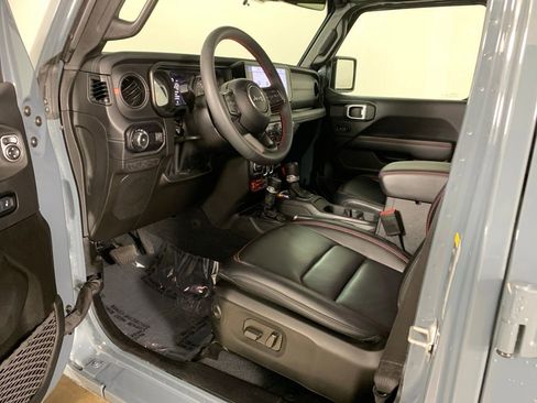 Used 2024 Jeep Wrangler Unlimited Rubicon w/ Capability Package AWD/4WD image 29