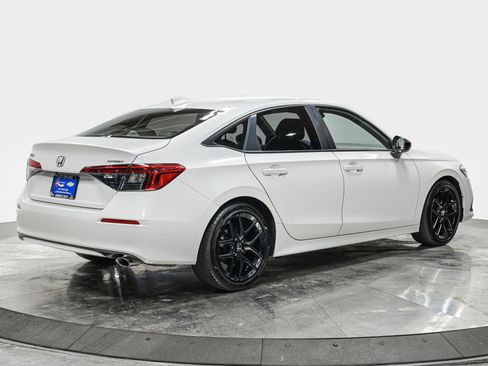 Used 2024 Honda Civic Sport image 7