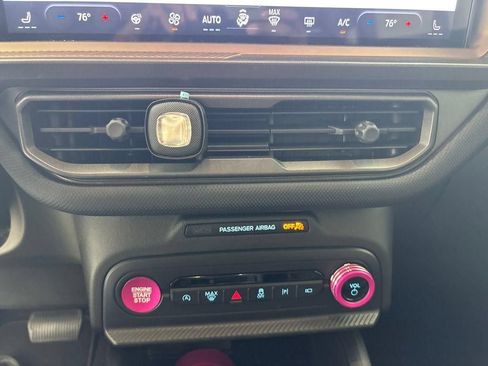 Used 2025 Ford Bronco Sport Outer Banks w/ Outer Banks Tech Package+ AWD/4WD image 40