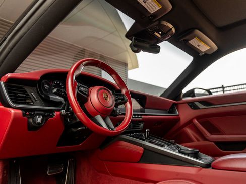 Certified 2021 Porsche 911 Carrera RWD image 4