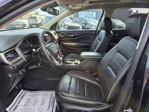 Used 2017 GMC Acadia Denali w/ Technology Package image 9