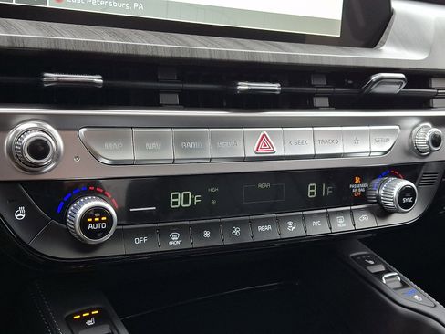 New 2025 Kia Telluride EX w/ EX Captain's Chair Package image 13