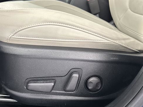 Used 2022 Kia Seltos EX image 12