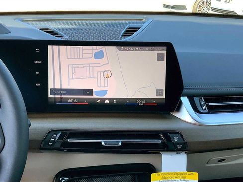 Used 2025 BMW X1 xDrive28i w/ Technology Package image 6