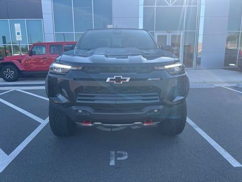 Used 2024 Chevrolet Colorado ZR2 w/ Safety Package AWD/4WD image 6