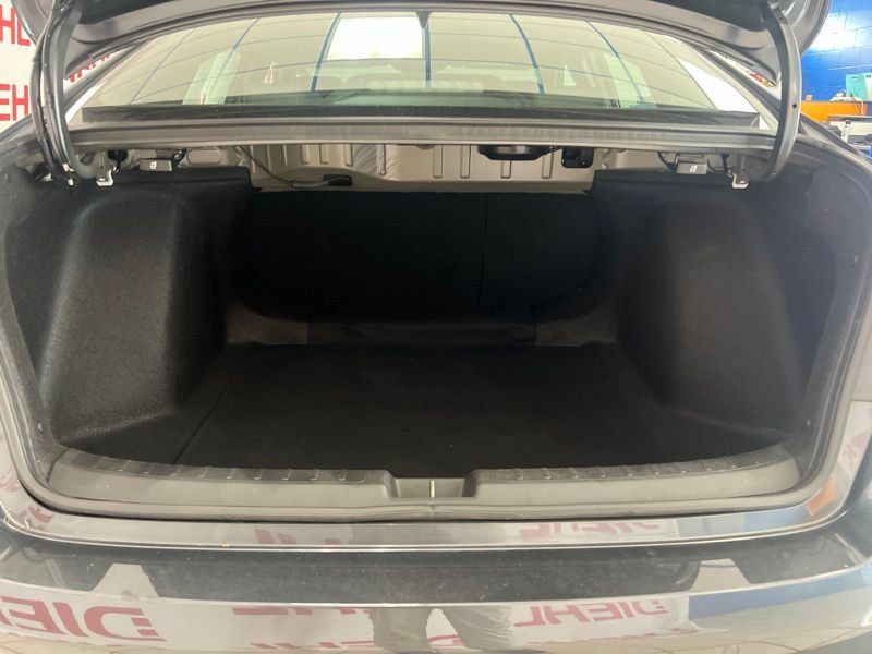 Used 2025 Honda Civic Sport image 8