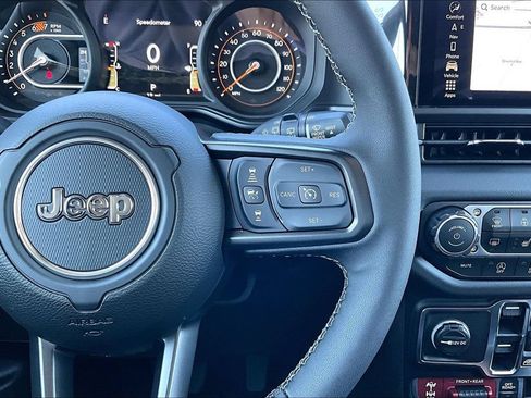 New 2026 Jeep Wrangler Unlimited Rubicon AWD/4WD image 7