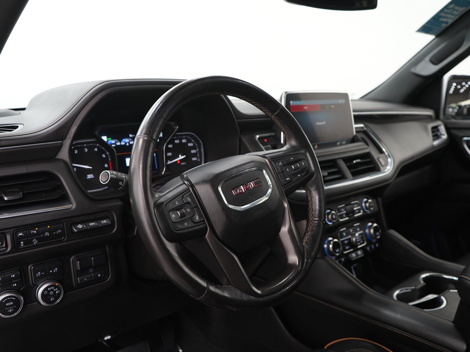 Used 2021 GMC Yukon AT4 w/ AT4 Premium Plus Package AWD/4WD image 28