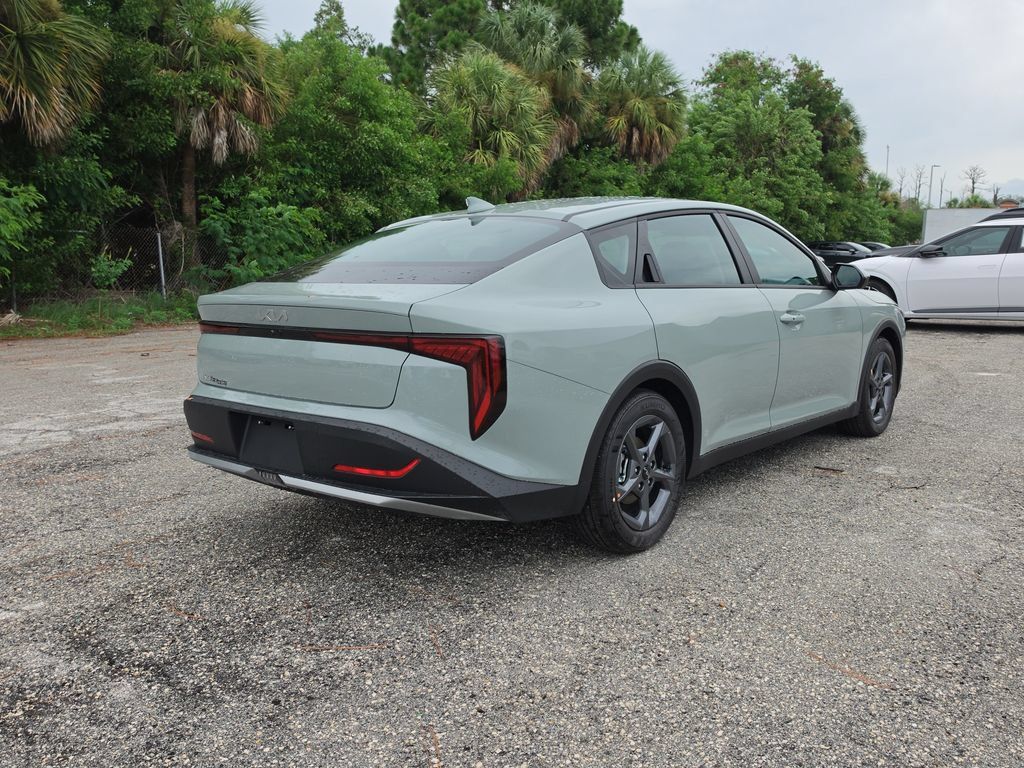New 2026 Kia K4 FWD image 8