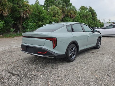 New 2026 Kia K4 FWD image 8