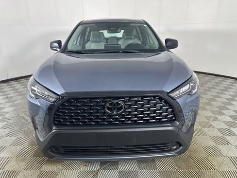 Used 2025 Toyota Corolla Cross L AWD/4WD image 7