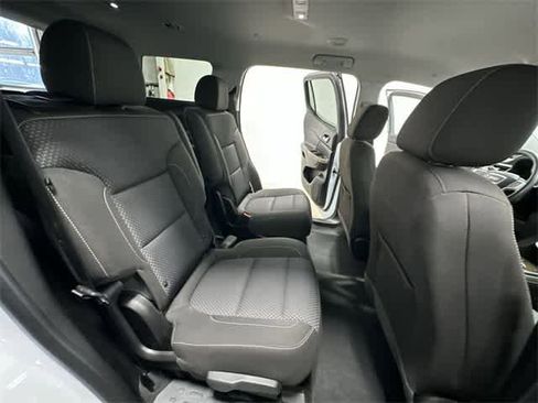 Used 2023 GMC Acadia SLE w/ Driver Convenience Package image 24