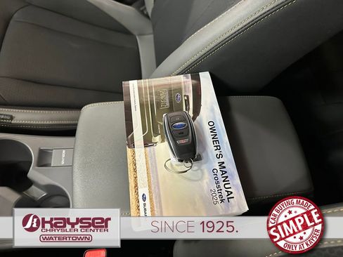 Used 2025 Subaru Crosstrek 2.5i Wilderness w/ Crosstrek Mirror Package AWD/4WD image 38