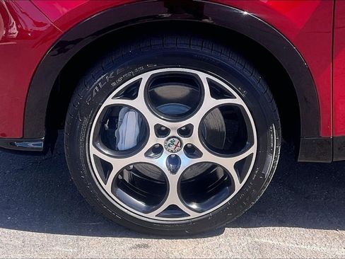 Used 2024 Alfa Romeo Tonale Ti AWD/4WD image 9