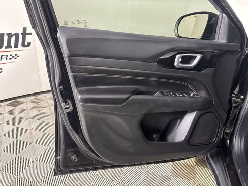 Used 2022 Jeep Compass Altitude w/ Convenience Group image 8