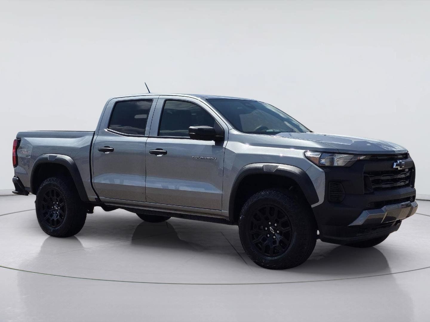 Used 2026 Chevrolet Colorado Trail Boss AWD/4WD image 3