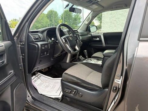 Used 2018 Toyota 4Runner SR5 AWD/4WD image 13