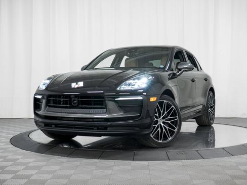 Used 2026 Porsche Macan Turbo image 32