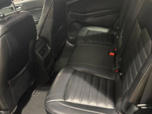 Used 2019 Ford Edge SEL w/ Equipment Group 201A image 10