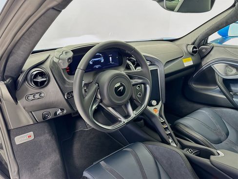 New 2026 McLaren 750S Spider image 10