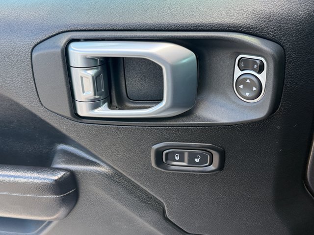 Used 2019 Jeep Wrangler Unlimited Sport S AWD/4WD image 30