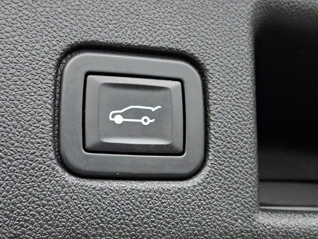 Used 2018 Chevrolet Equinox Premier FWD image 29