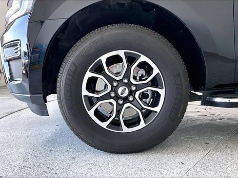 Used 2023 Ford Expedition XLT AWD/4WD image 10