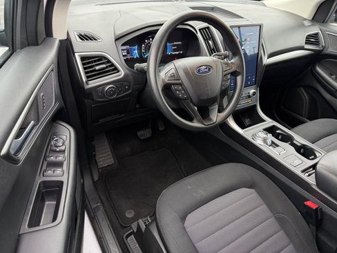 Certified 2022 Ford Edge SE w/ Black Appearance Package AWD/4WD image 14