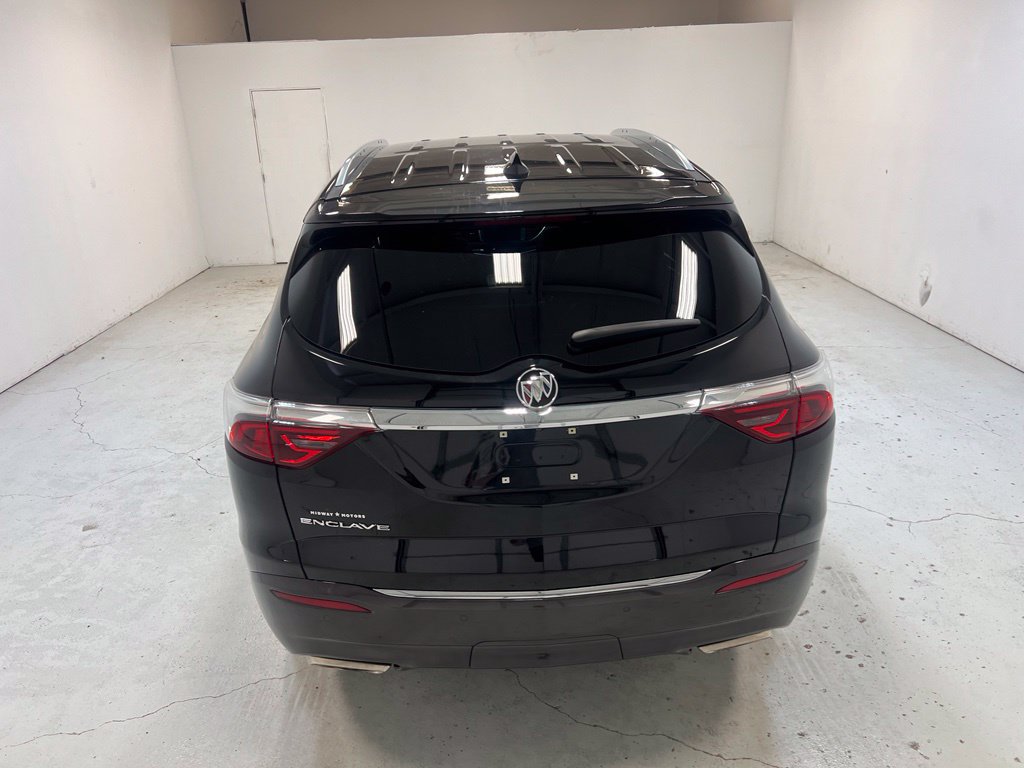 Used 2023 Buick Enclave Essence FWD image 3