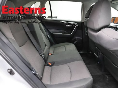 Used 2024 Toyota RAV4 XLE AWD/4WD image 21