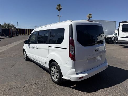 Used 2023 Ford Transit Connect XLT w/ Trailer Tow Package FWD image 4