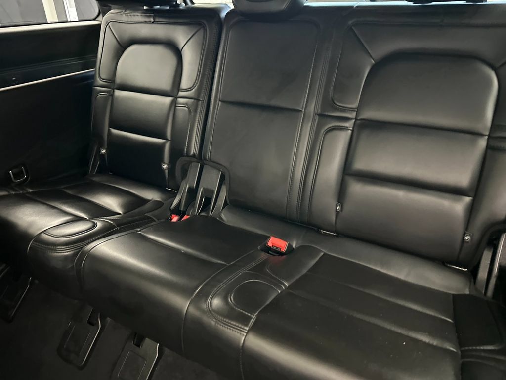 Used 2020 Lincoln Navigator Reserve AWD/4WD image 14