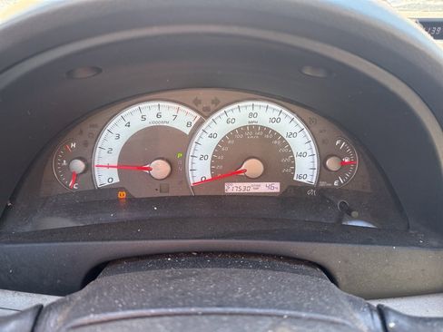 Used 2011 Toyota Camry image 9