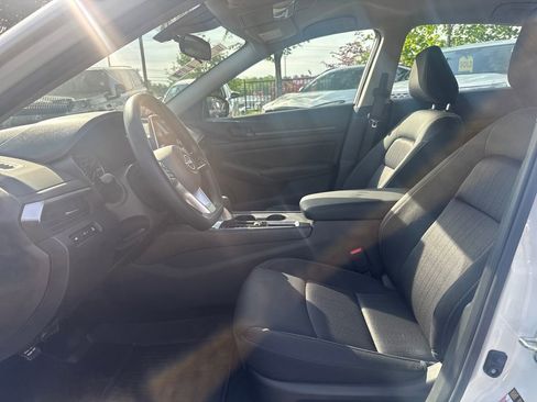 New 2026 Nissan Altima 2.5 SV FWD image 10