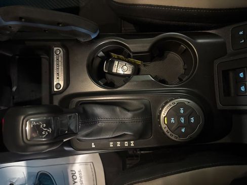 Used 2022 Ford Bronco Wildtrak image 34